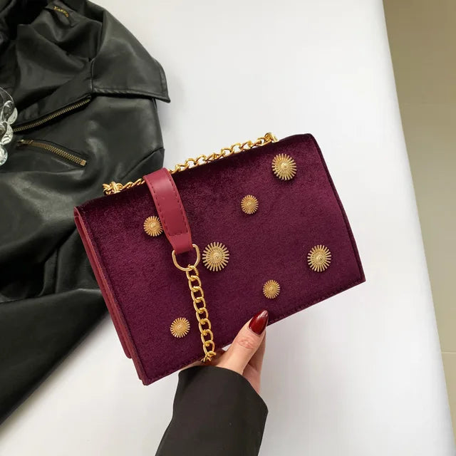 https://ae01.alicdn.com/kf/S685a1fe5b0b942af92791fded39c2abeM/Brand-Designer-Velvet-Women-s-Shoulder-Bag-Retro-Chain-Metal-FlowerCrossbody-Bag-Flap-Handbag.jpg_640x640.jpg