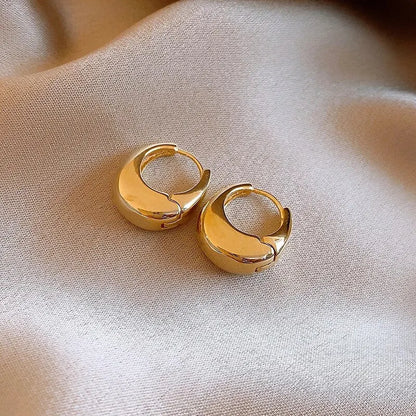 Brincos de Argola Amari Banhado em Ouro 18k