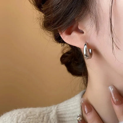 Brincos de Argola Amari Banhado em Ouro 18k