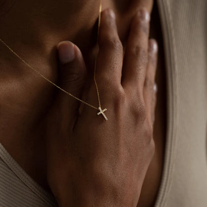 Colar Cruz fina Banhado em Ouro 18K